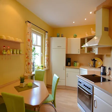 Stilvolle In Mit Eigener Terrasse, Cleaning Included Appartement