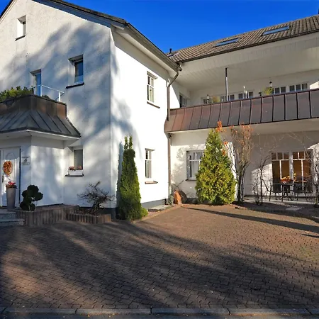 Appartement Stilvolle In Mit Eigener Terrasse, Cleaning Included