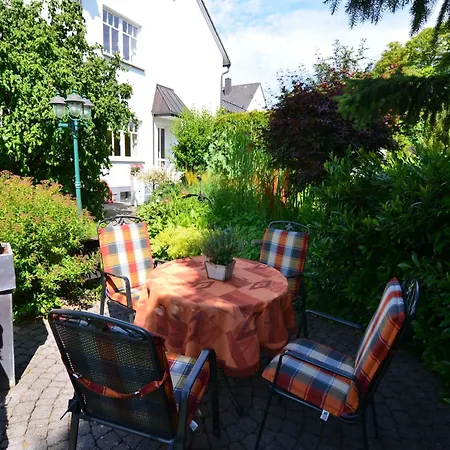 Stilvolle In Mit Eigener Terrasse, Cleaning Included *